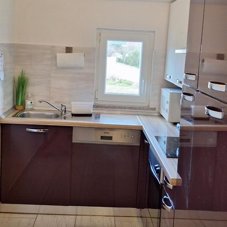 Apartment Dorina Buje Bagian luar foto