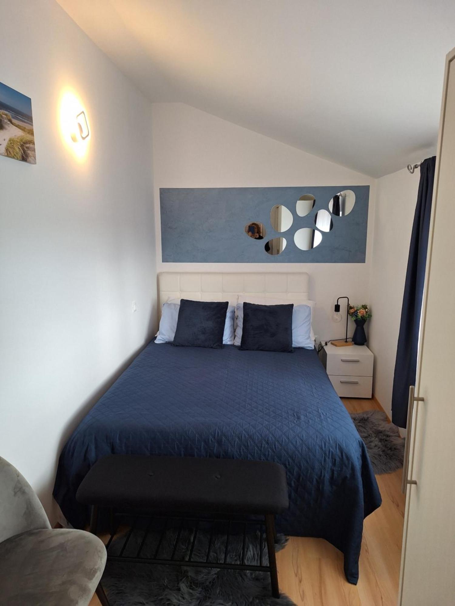 Apartment Dorina Buje Bagian luar foto